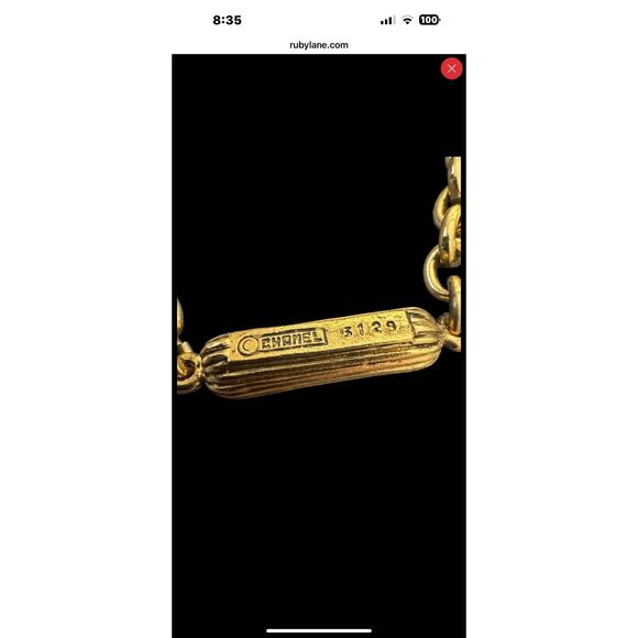 Vintage Chanel Gripoix Green Glass and Gilt Chain Necklace, Model 3129 - Picture 6 of 11